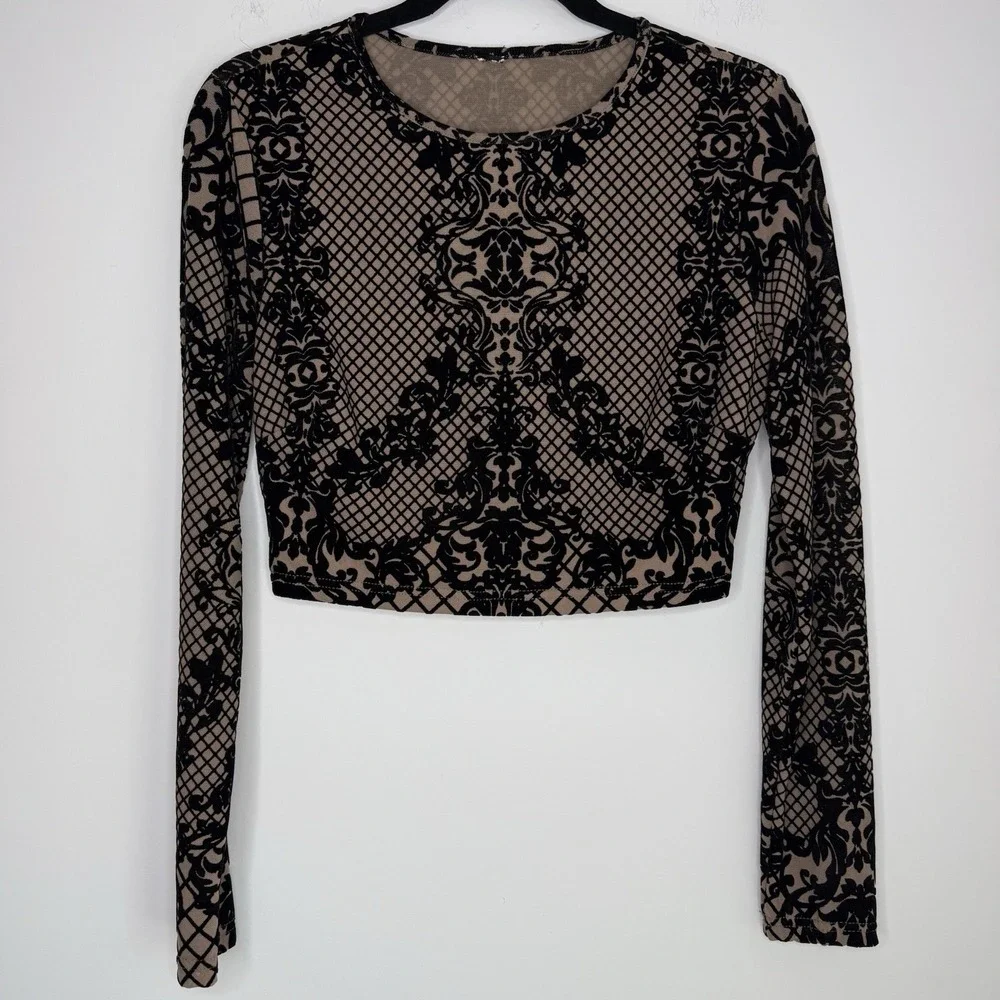 Windsor‎ Major Style Status Crop Top Size L ?? Y2K Style